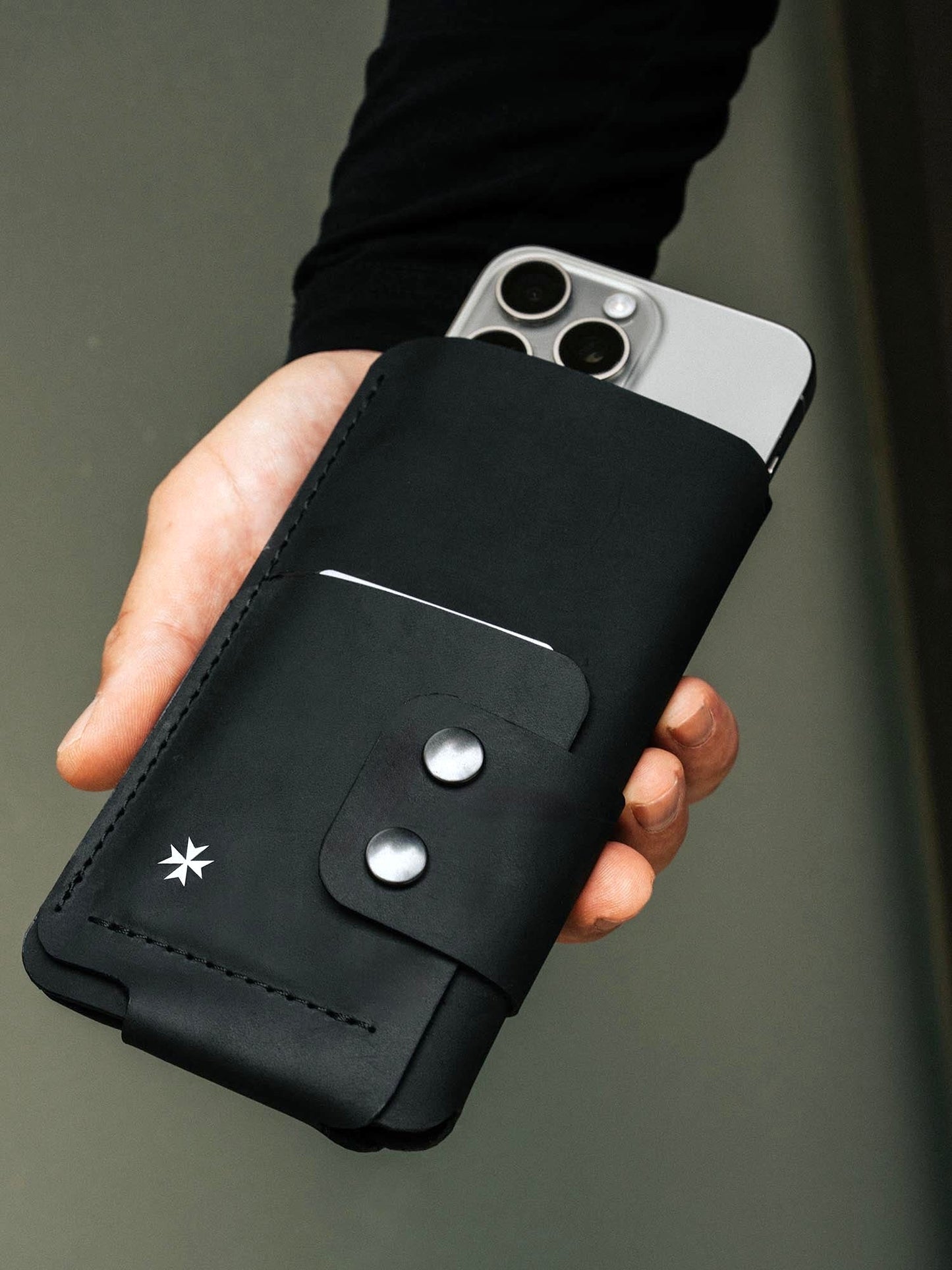 携帯電話ケースとウォレット「イージーケース」