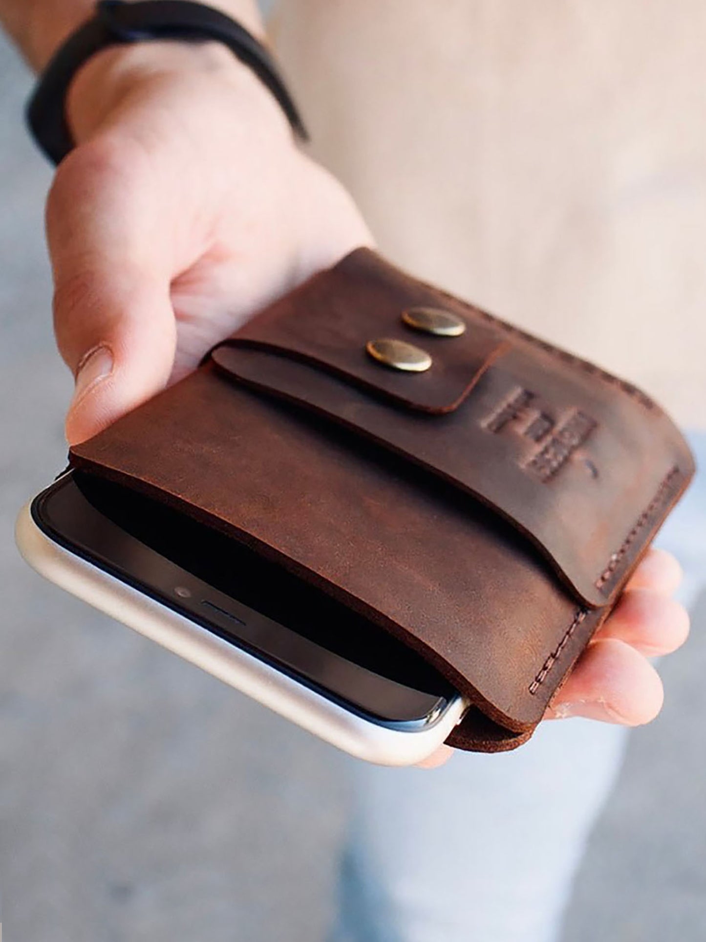 携帯電話ケースとウォレット「イージーケース」