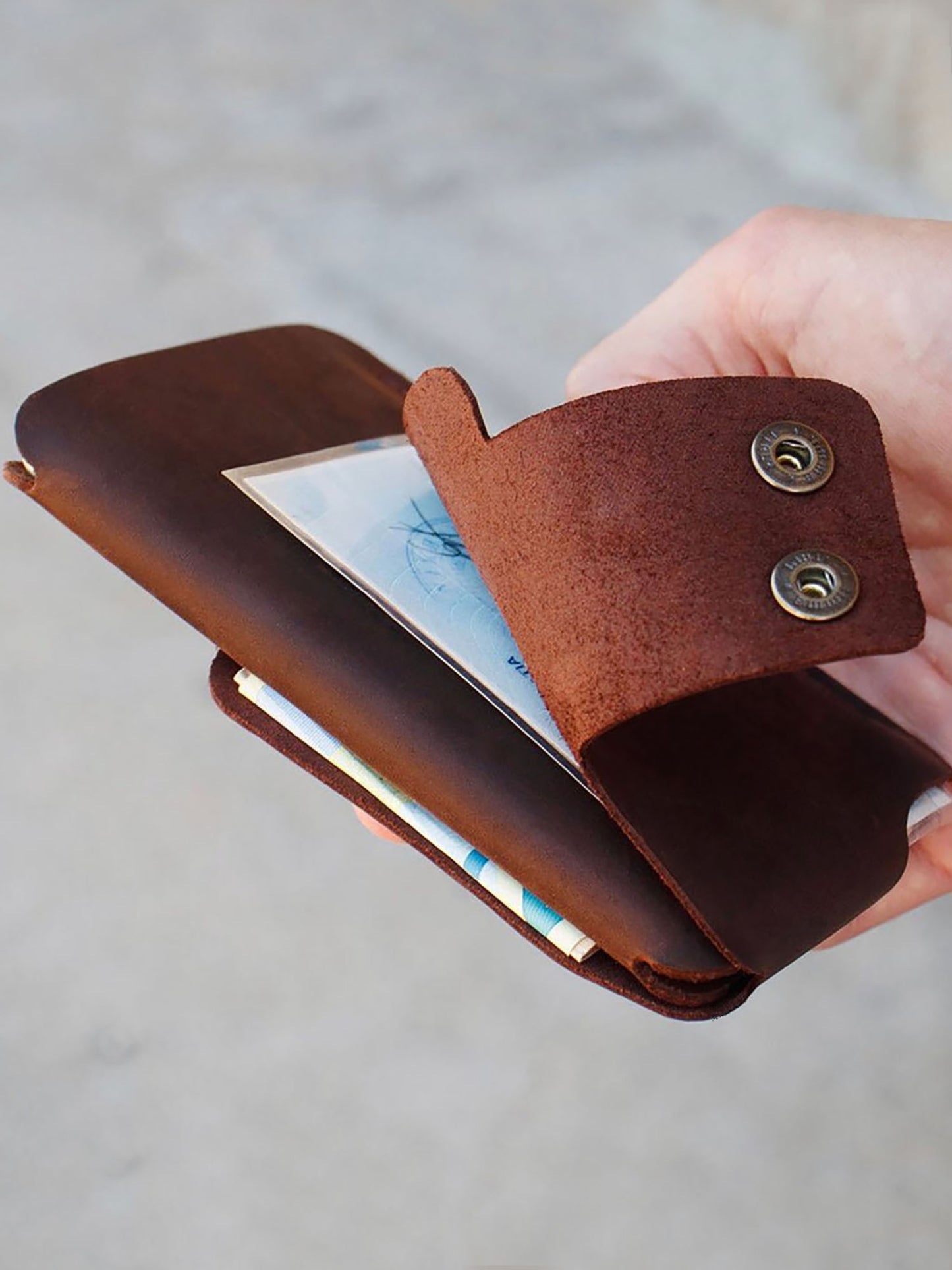 携帯電話ケースとウォレット「イージーケース」