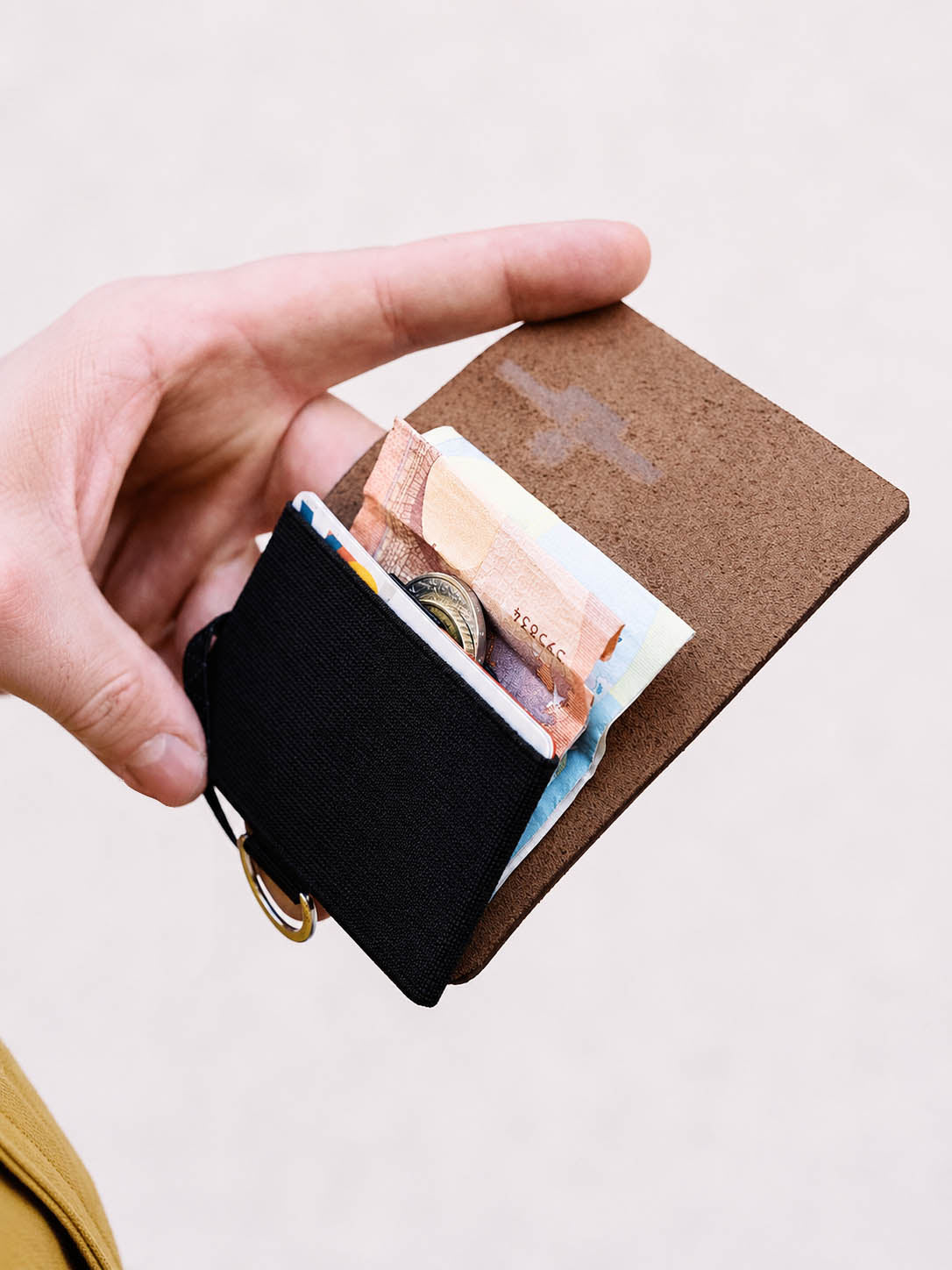 Geldbörse für Münzen, Karten und Banknoten "Handy Wallet"