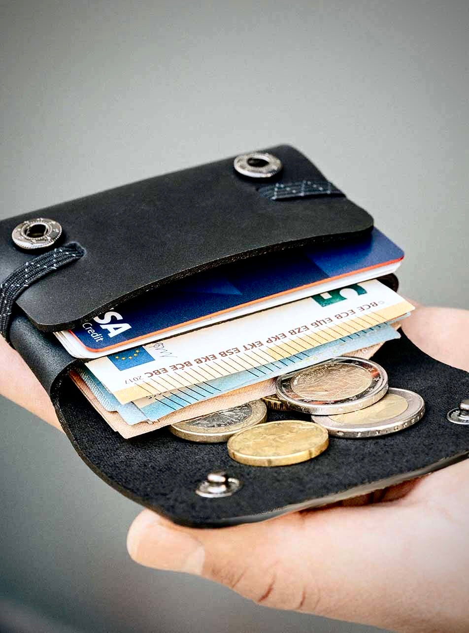 Pung med plads til mange mønter, kort og sedler "Coin Wallet 2.0"